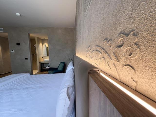 Parc Hotel San Pietro Spiazzi Di Caprino エクステリア 写真