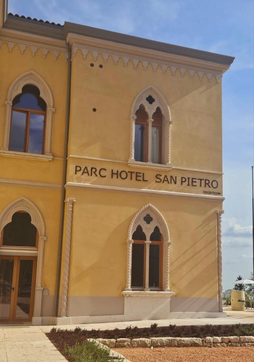 Parc Hotel San Pietro Spiazzi Di Caprino エクステリア 写真